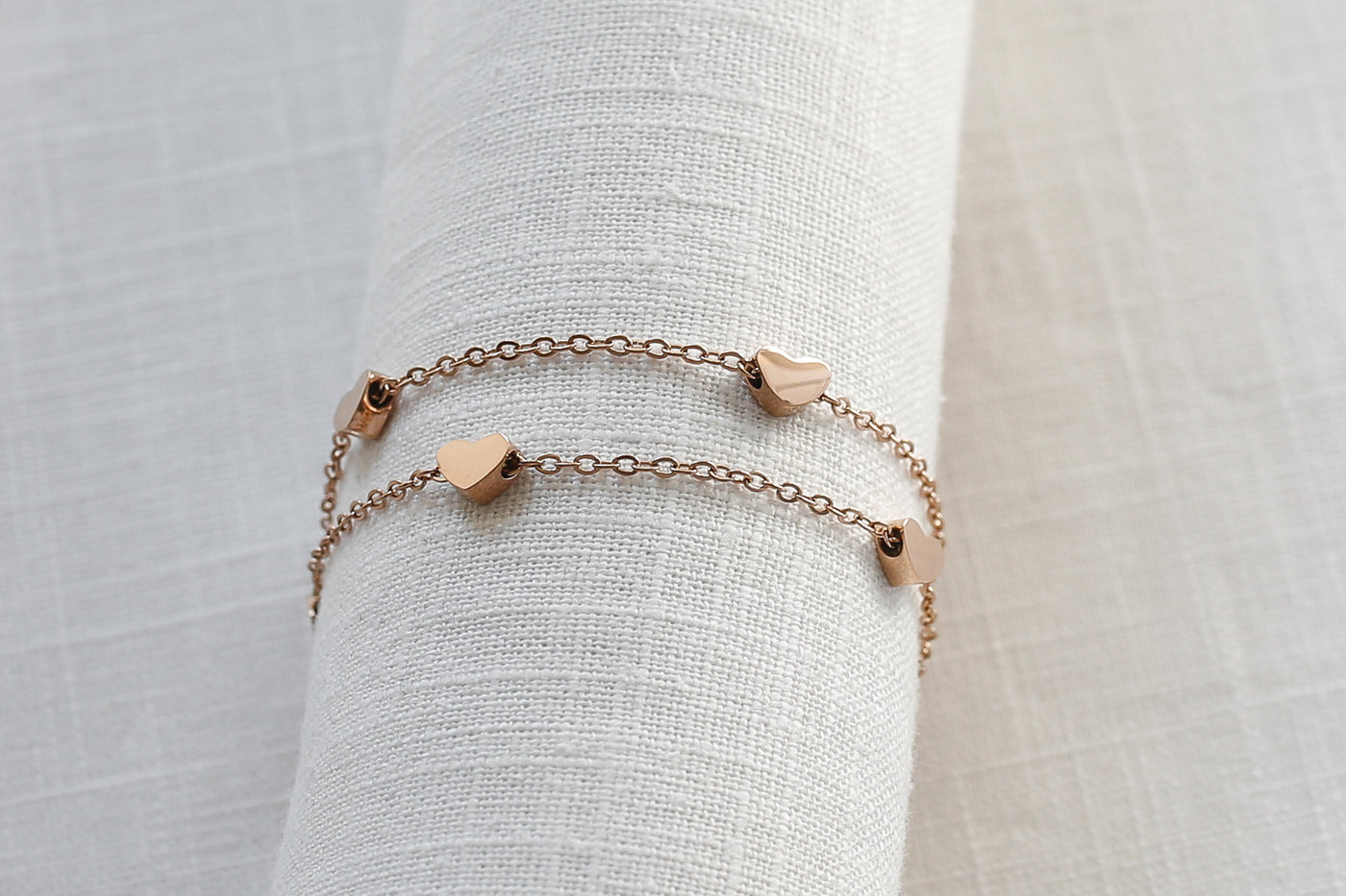 Armband mit Herzen