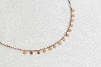 Armband mit Plättchen