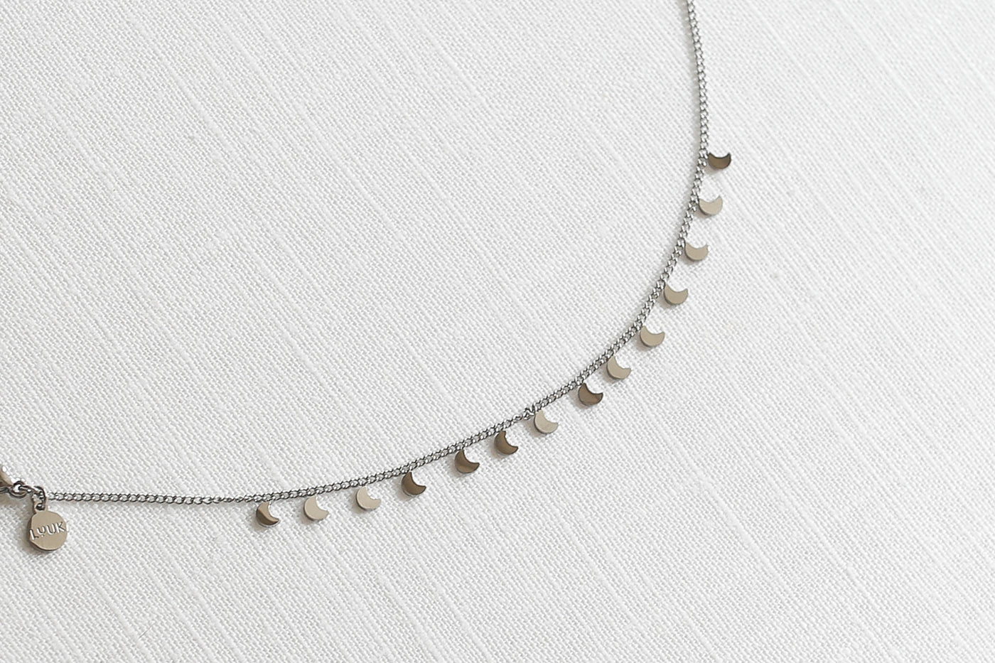 Armband mit Mond-Plättchen