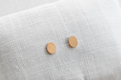 Ohrstecker mit ovalen Plättchen