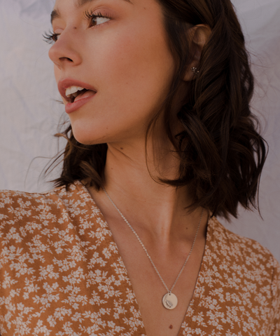 Necklace with elephant and happiness card
