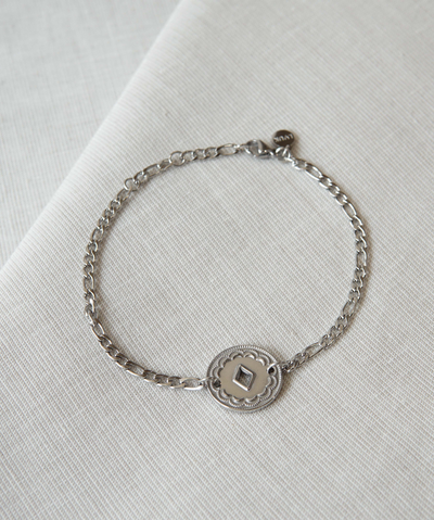 Panzerketten Armband in Silber mit detailliertem Münzen Anhänger