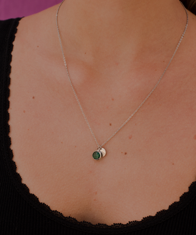 Kette mit grünem Kristall