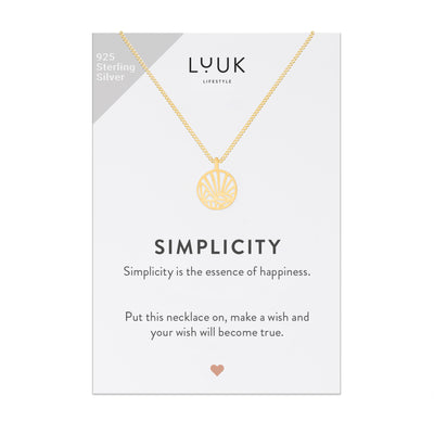 Gold Kette mit Grid Anhänger aus 925 sterlingsilber auf Simplicity Spruchkarte von der Brand Luuk Lifestyle 