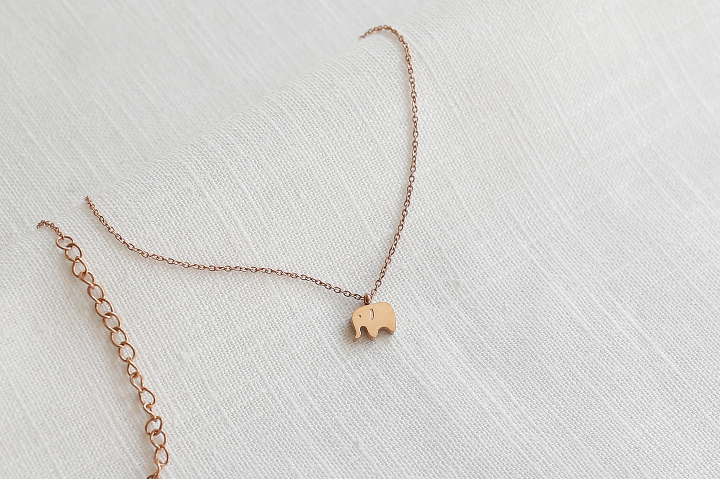 Necklace with elephant pendant and Dream greeting card