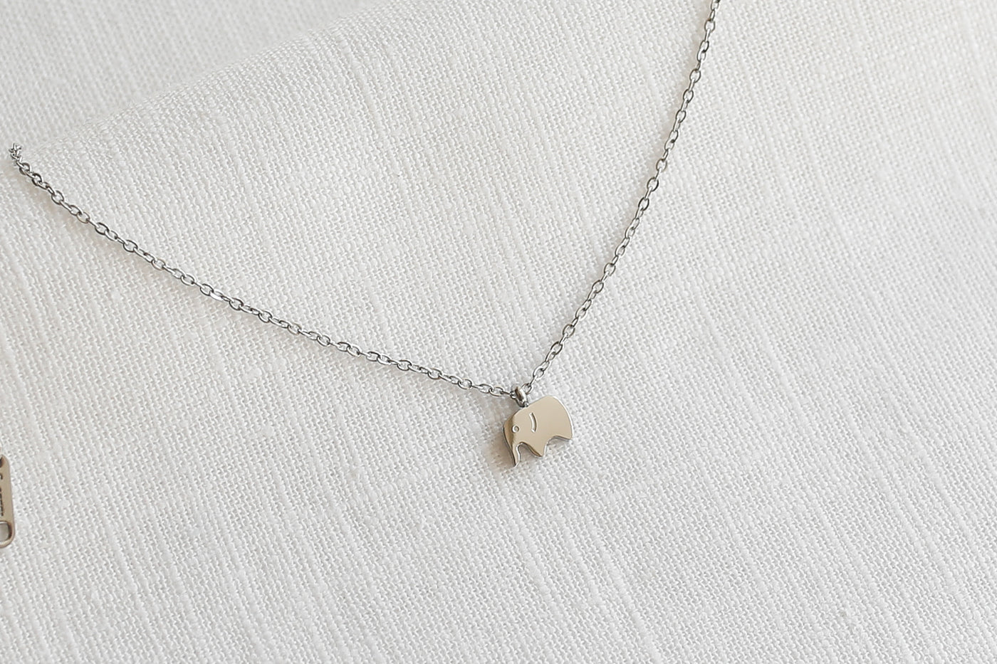 Necklace with elephant pendant and Dream greeting card