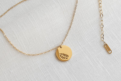 Necklace with elephant and happiness card