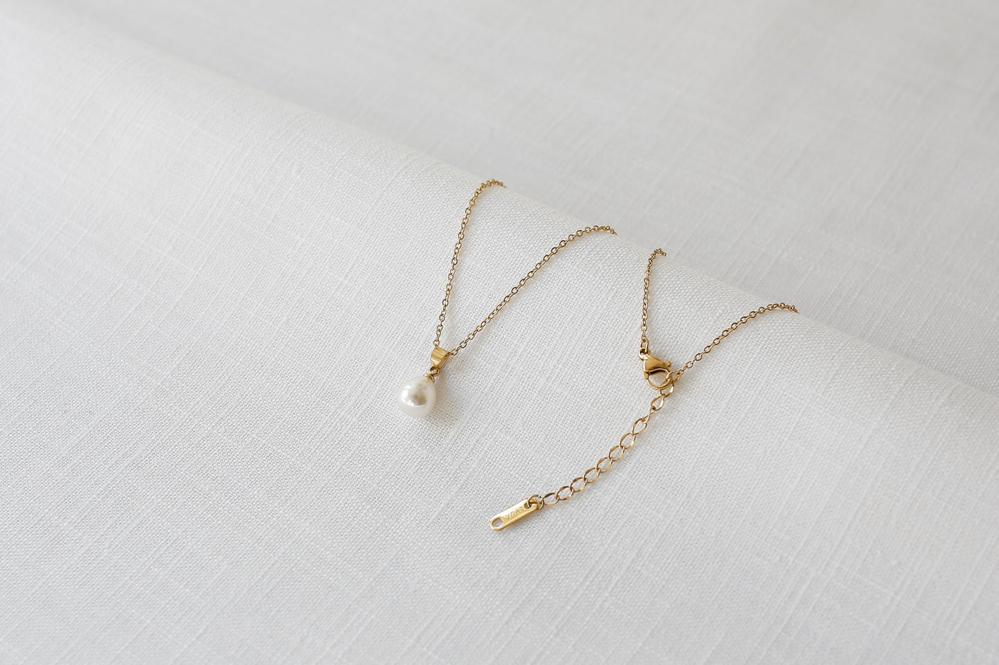 Kette mit Perle