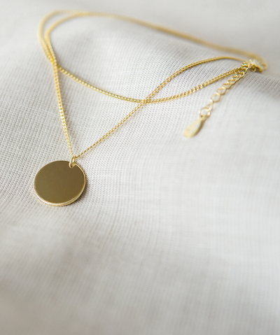 Kette mit Plättchen
