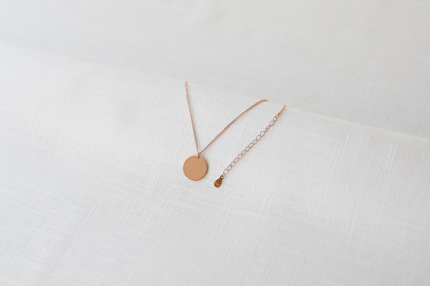 Kette mit Plättchen