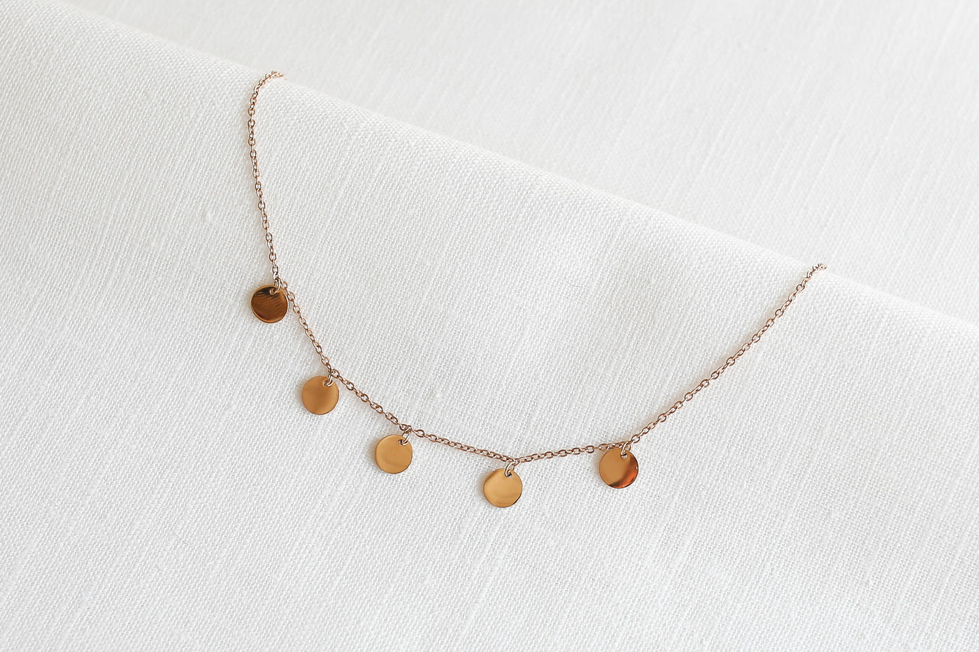 Kette mit Plättchen