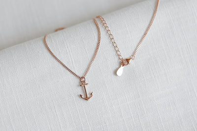 Sterling silver necklace with anchor pendant and Happiness greeting card