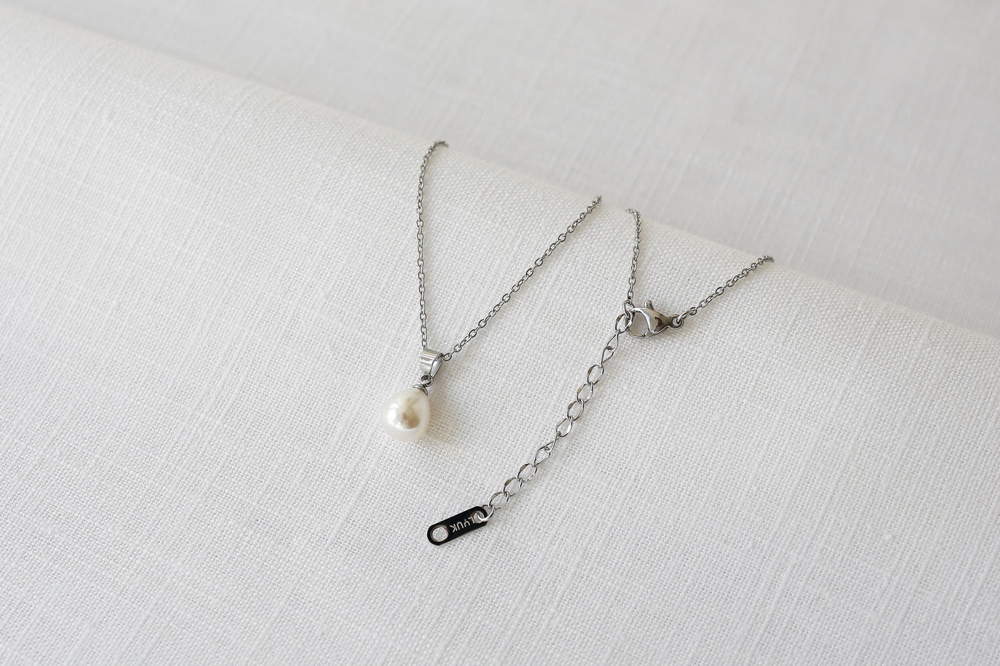 Kette mit Perle