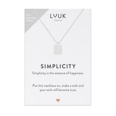 Silberne Halskette mit Quadrat Anhänger auf Simplicity Karte von der Marke Luuk Lifestyle 