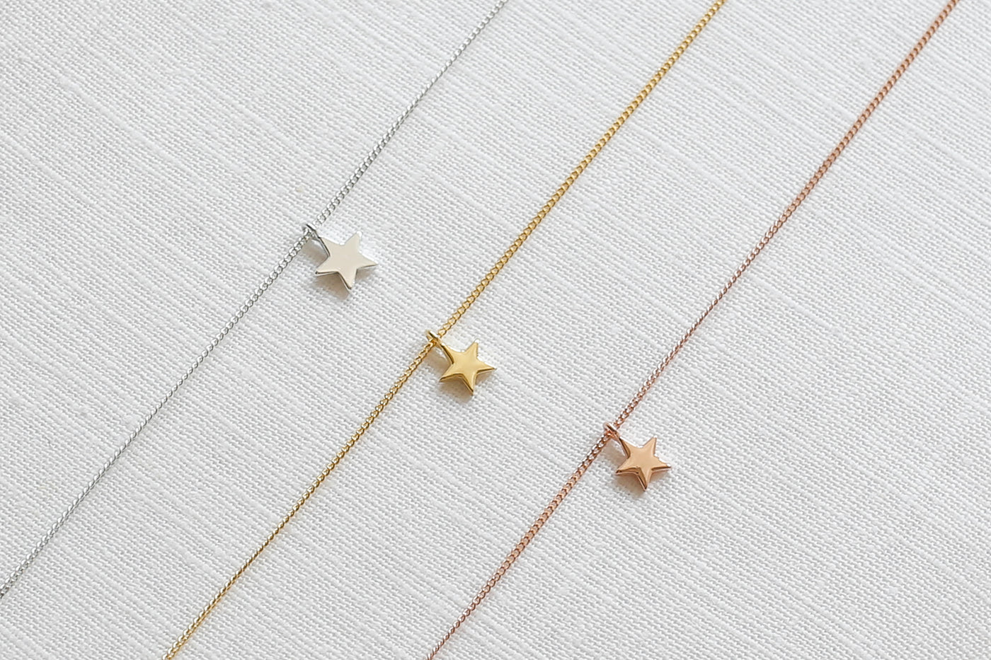 Sterling silver necklace with star pendant and Happiness greeting card