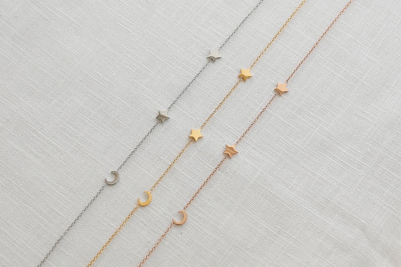 Kette mit Mond und Sterne