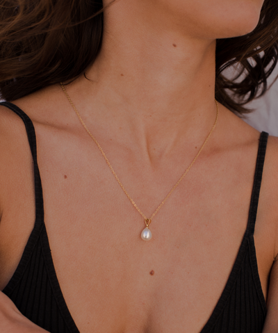 Kette mit Perle