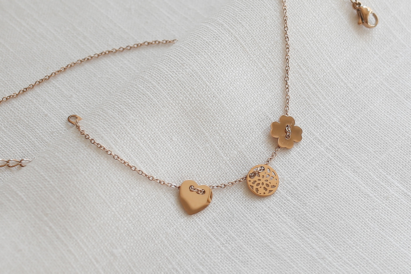 Necklace with lucky charm pendant and Happiness greeting card