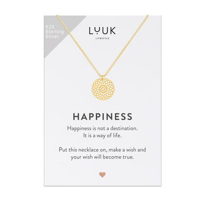 Halskette mit großem Mandala Anhänger in Gold auf Happiness Spruchkarte von der Brand Luuk Lifestyle 