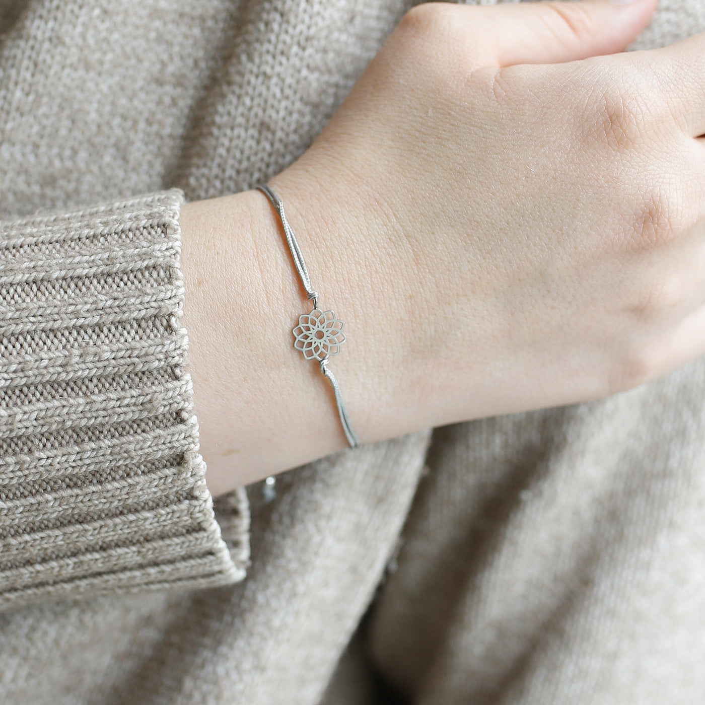 Bracelet with Mandala pendant and Happiness greeting card