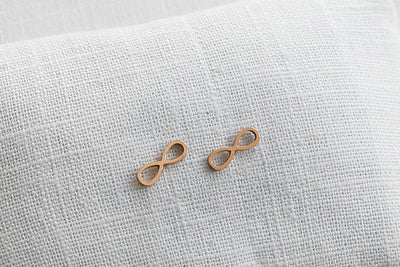 Ohrstecker mit Infinity Symbol