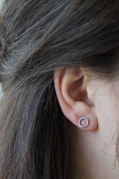 Ohrstecker mit Ring