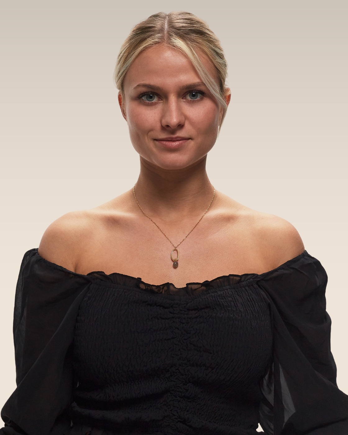 Kette mit ovalem Stein