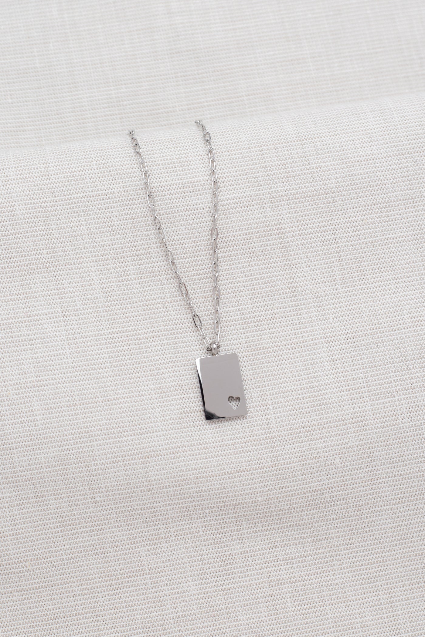 Kette mit Plättchen Herz Anhänger
