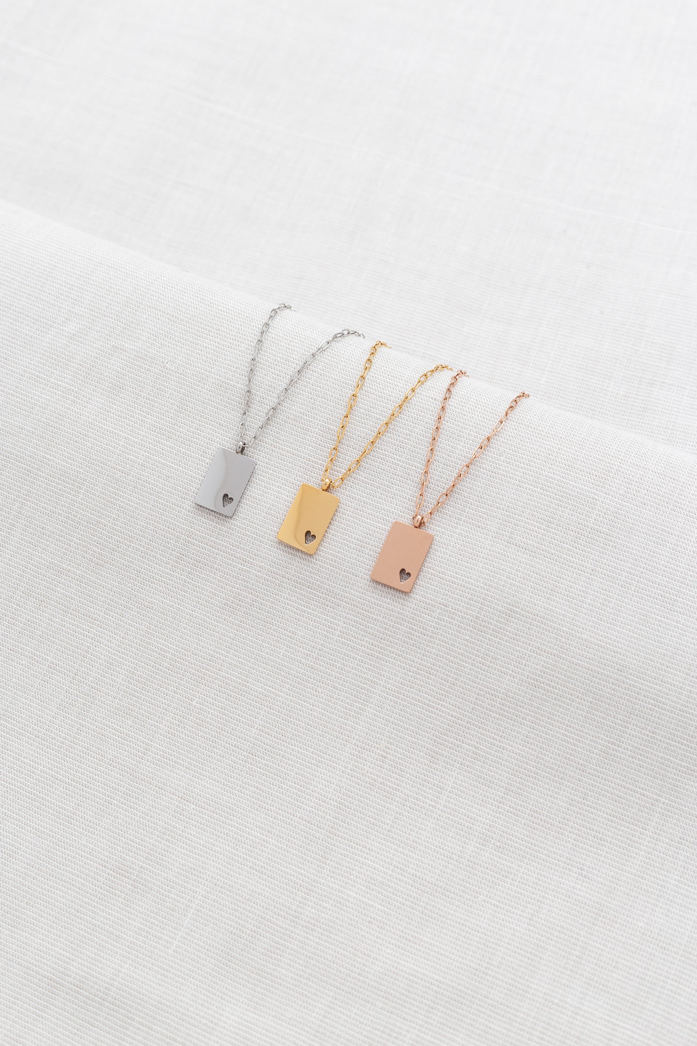 Kette mit Plättchen Herz Anhänger