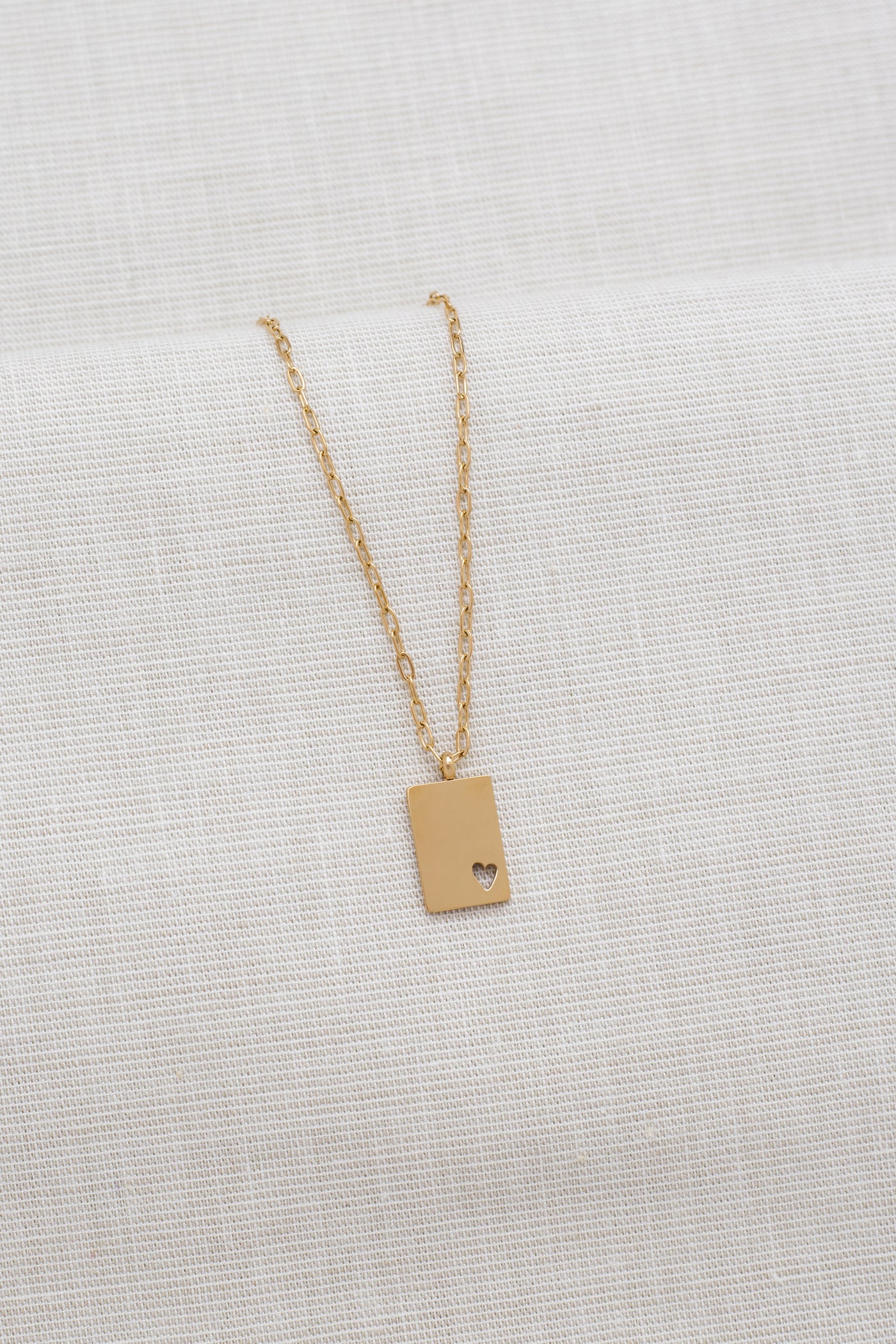 Kette mit Plättchen Herz Anhänger
