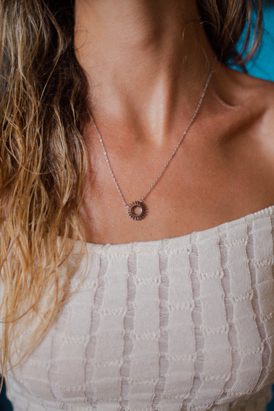 Kette mit Sonnenkreis Anhänger