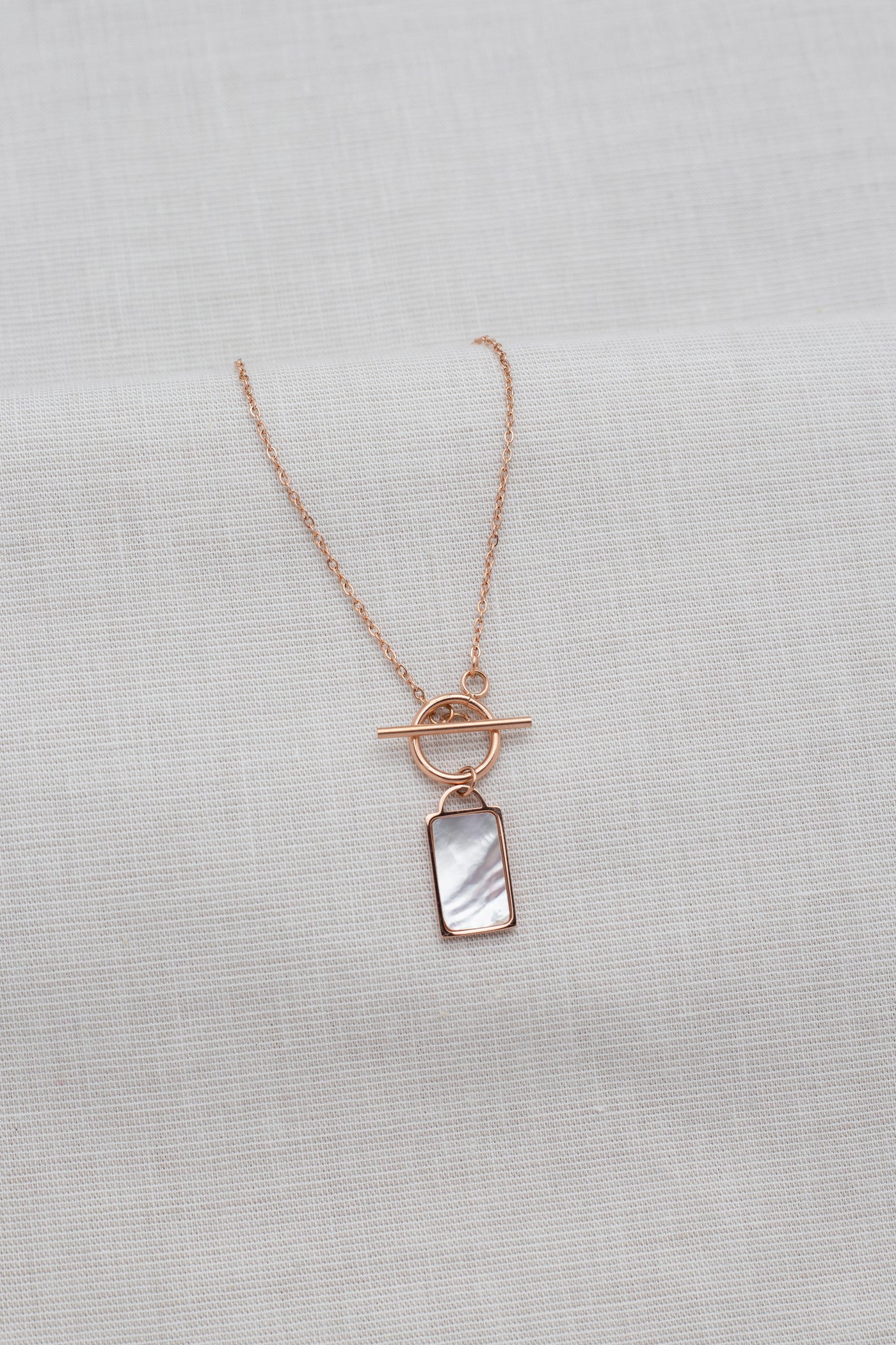 Kette mit Pearl T Steg Anhänger