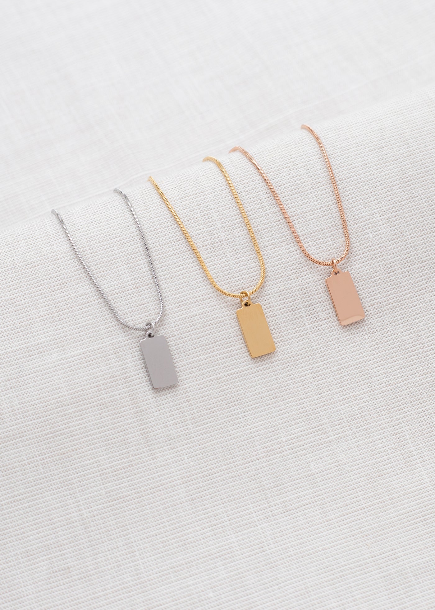 Necklace with Fatimas hand pendant and Happiness greeting card