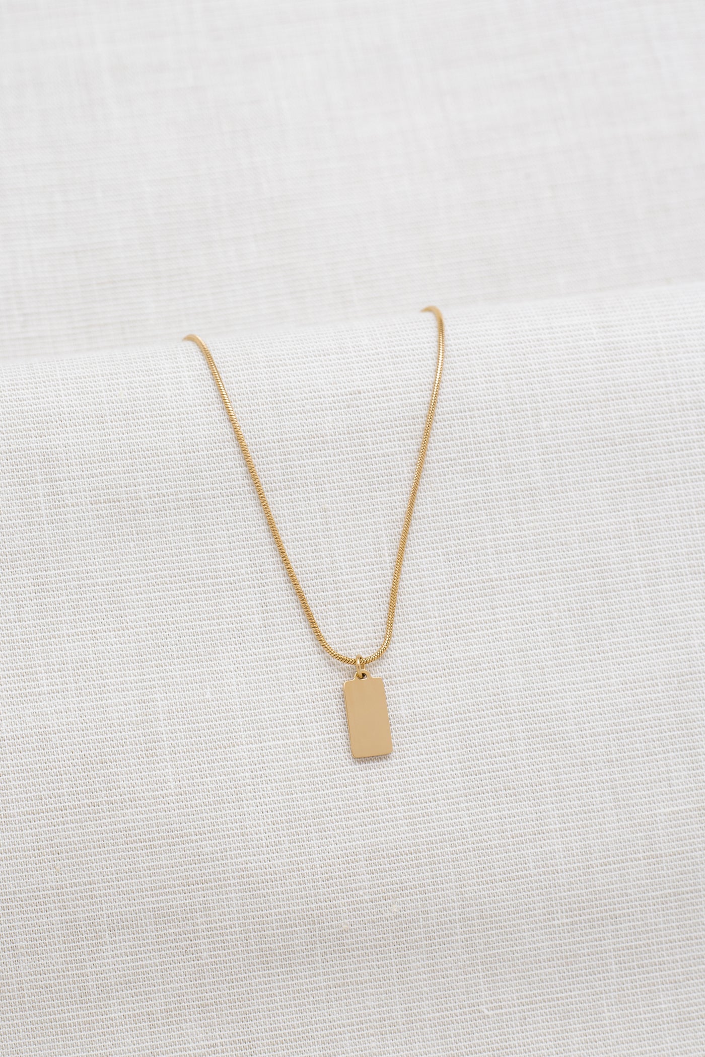 Necklace with Fatimas hand pendant and Happiness greeting card