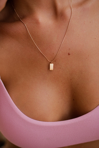Necklace with Fatimas hand pendant and Happiness greeting card