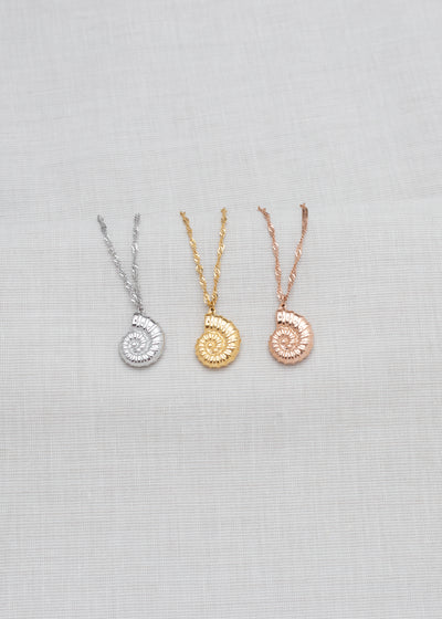 Necklace with lotus blossom pendant and Happiness greeting card