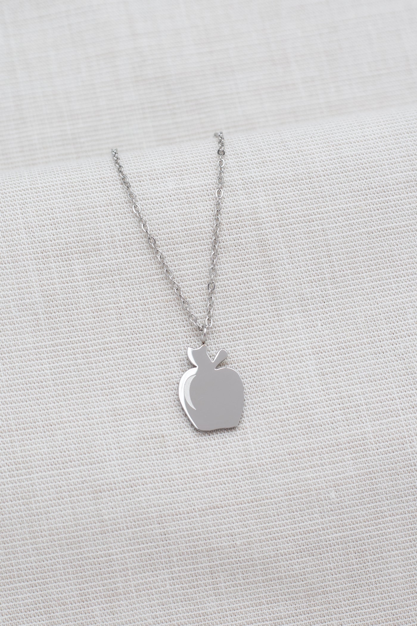 Kette mit Apfel Anhänger