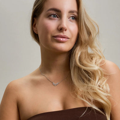 Kette mit Lotusblüte