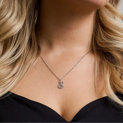 Kette mit Honigbiene