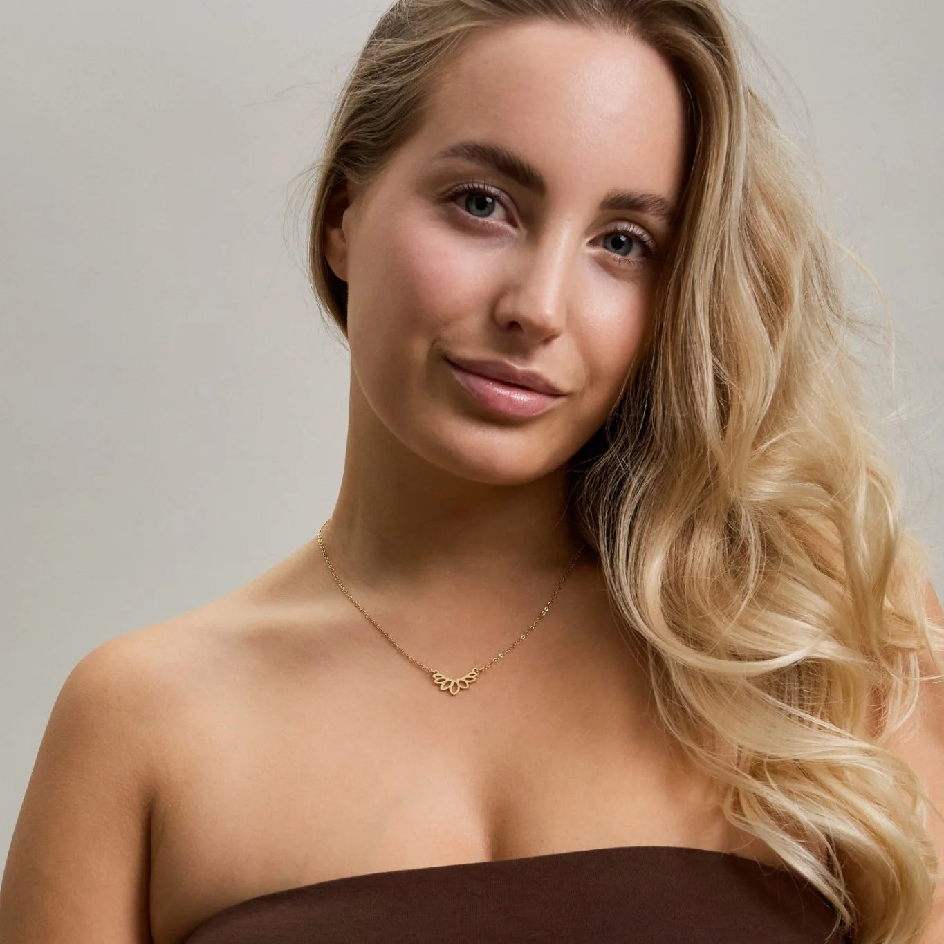 Kette mit Lotusblüte