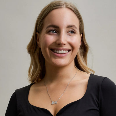 Kette mit Herz-Hände