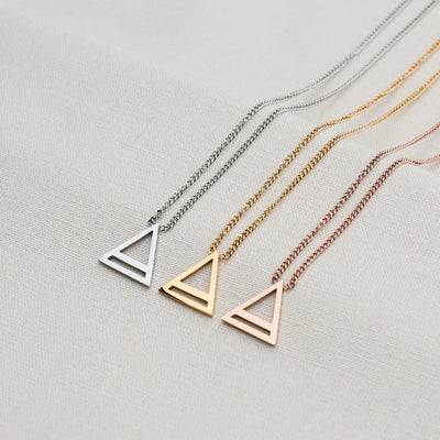 Kette mit Dreieck