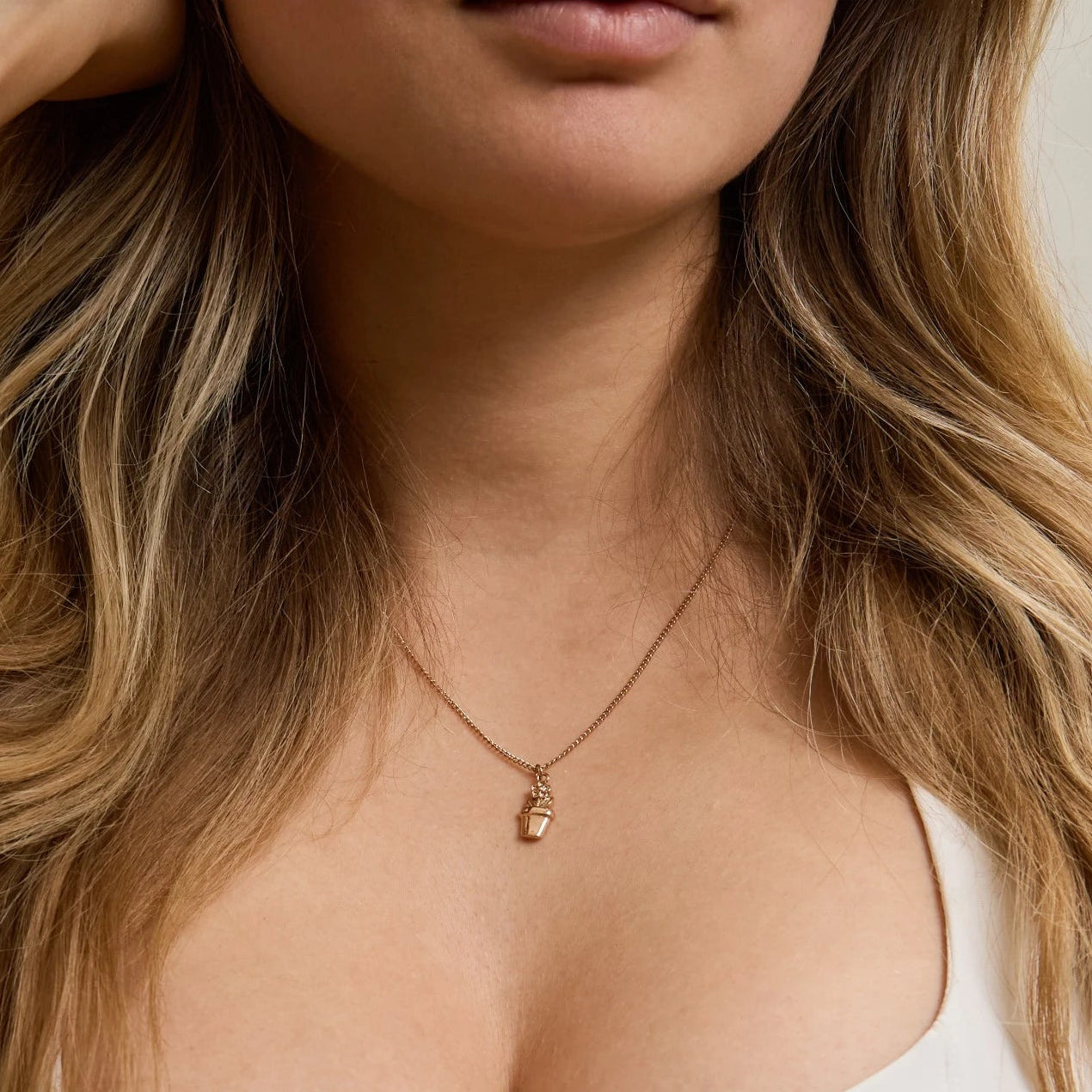 Kette mit Blumentopf