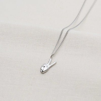 Kette mit Victory Hand