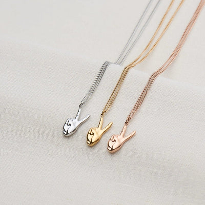 Kette mit Victory Hand