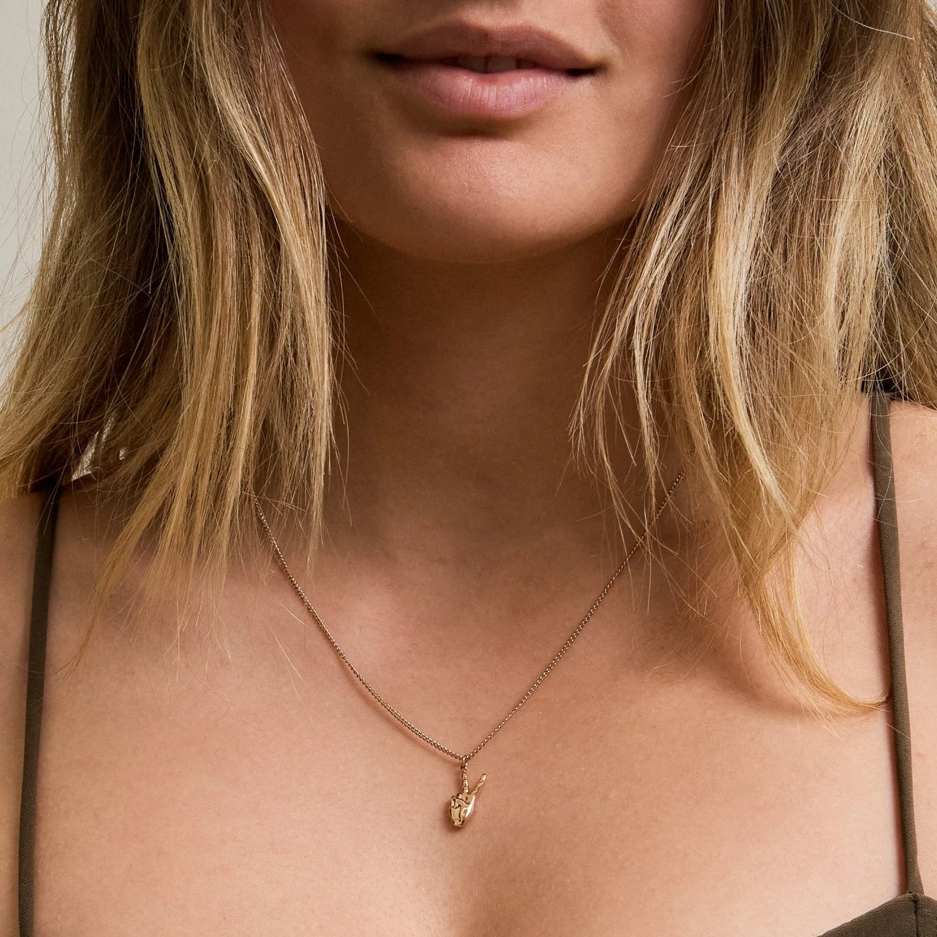 Kette mit Victory Hand