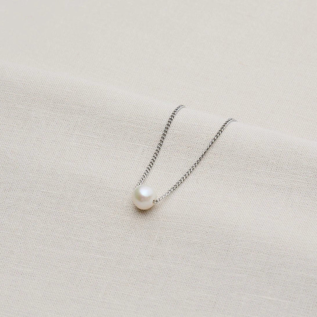 Kette mit Solitär Perle