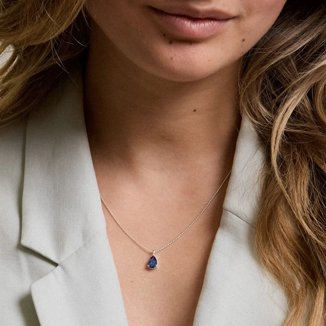 Kette Kristall, dunkelblau