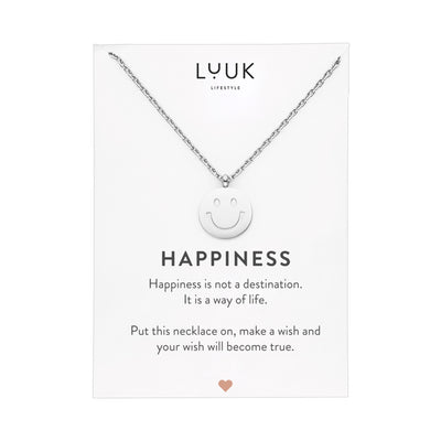 Silberne Halskette mit Smiley Anhänger auf Happiness Karte von der Marke Luuk Lifestyle.