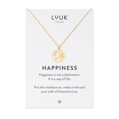 Gold Kette mit Weltkarten Anhänger aus Edelstahl in Silber auf Happiness Spruchkarte von der Marke Luuk Lifestyle